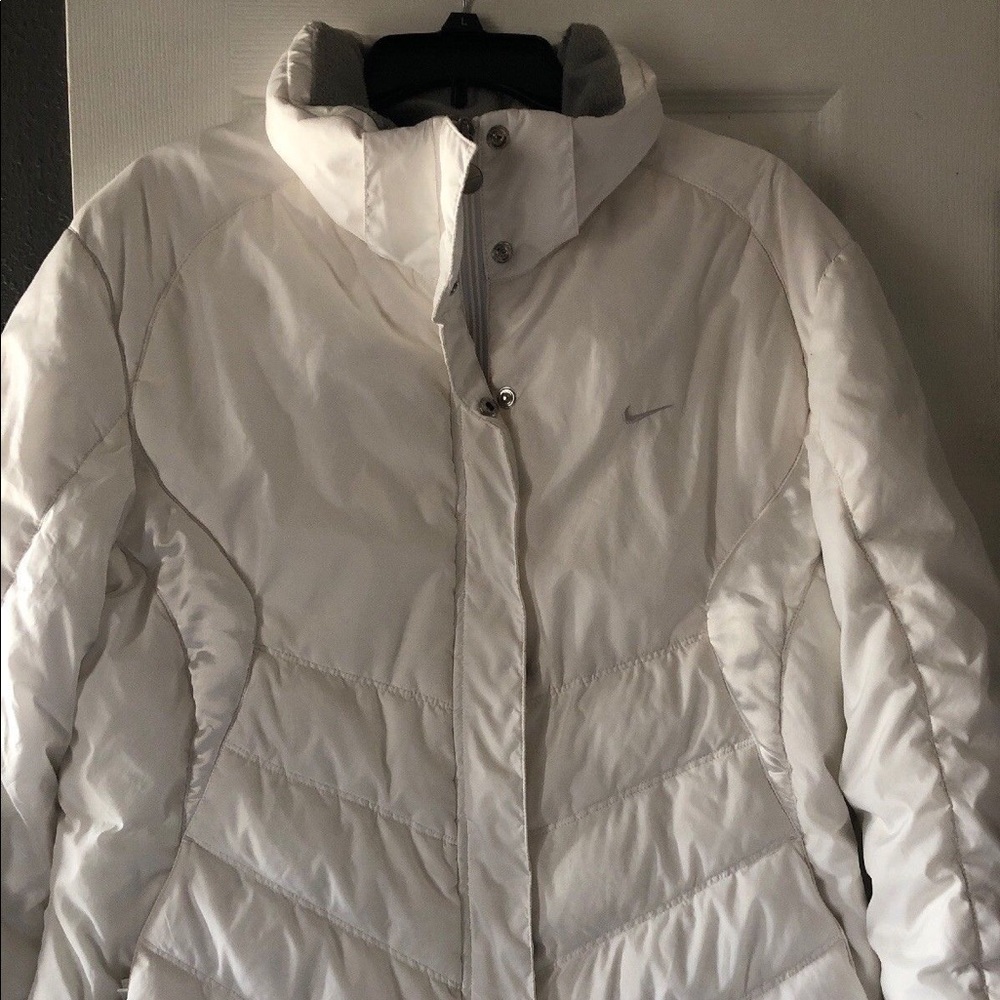 Nike Women’s down filled Jacket XL
